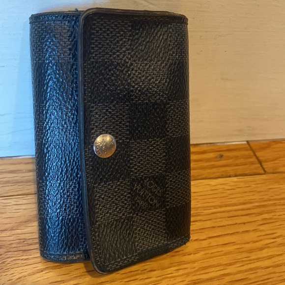 Mens Louis Vuitton key case wallet - Picture 2 of 10